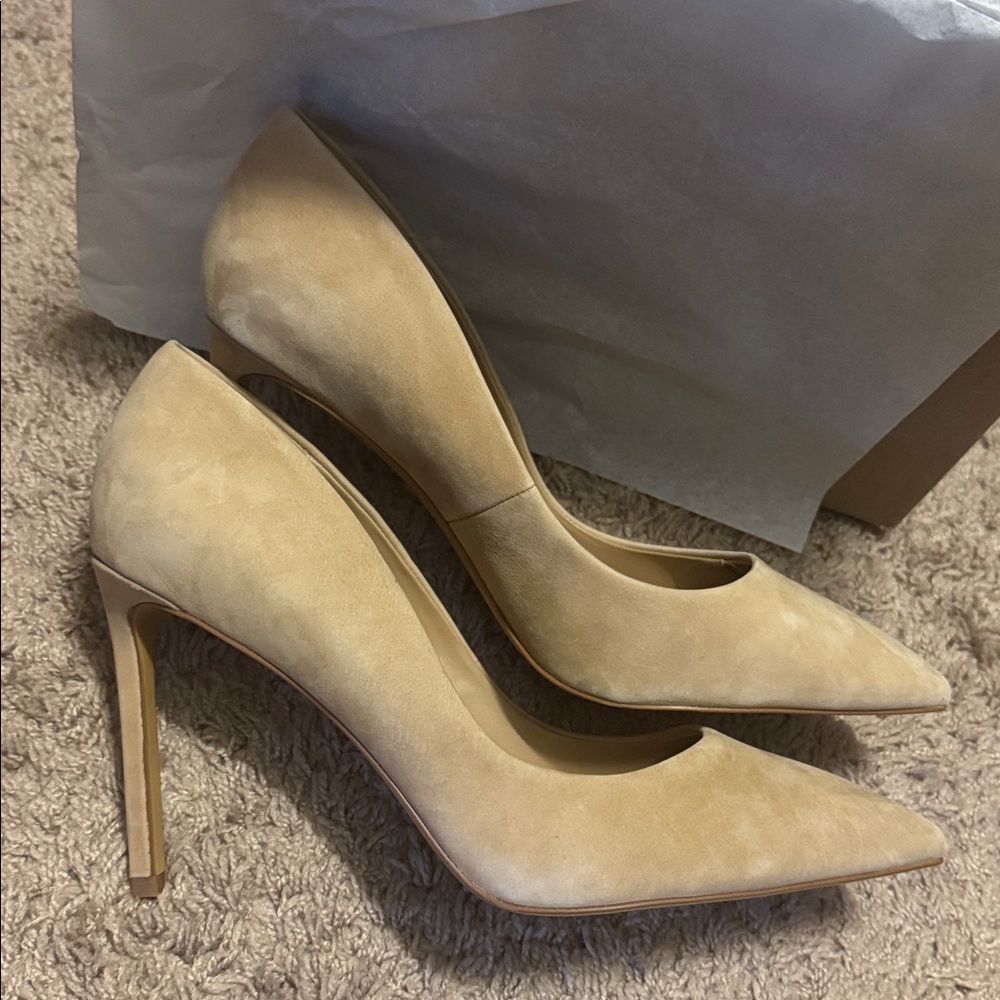 LAST ACT - Women’s Lala heels - Orig $110 - Picture 3 of 7